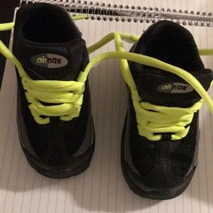 Black air max baby